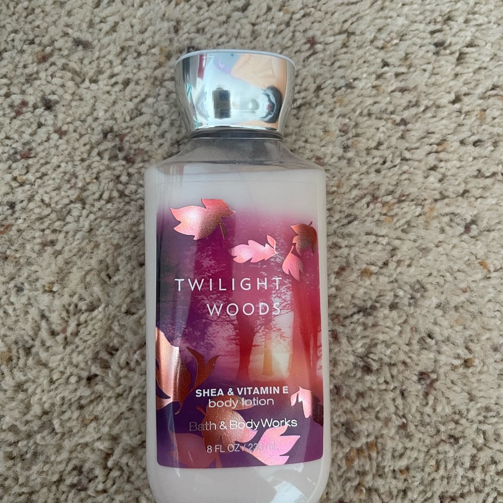 Bath & Body Works Twilight Woods Shea & Vitamin E Body Lotion - Pink and Cream